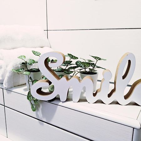 Doma-Lu Apartment-Near Airport And Highway- Free Parking Velika Mlaka Bagian luar foto