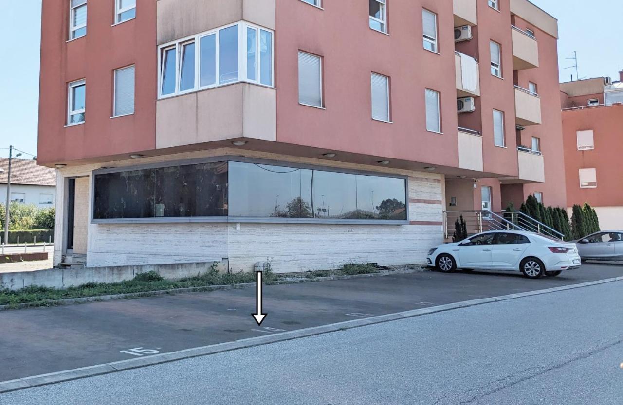 Doma-Lu Apartment-Near Airport And Highway- Free Parking Velika Mlaka Bagian luar foto