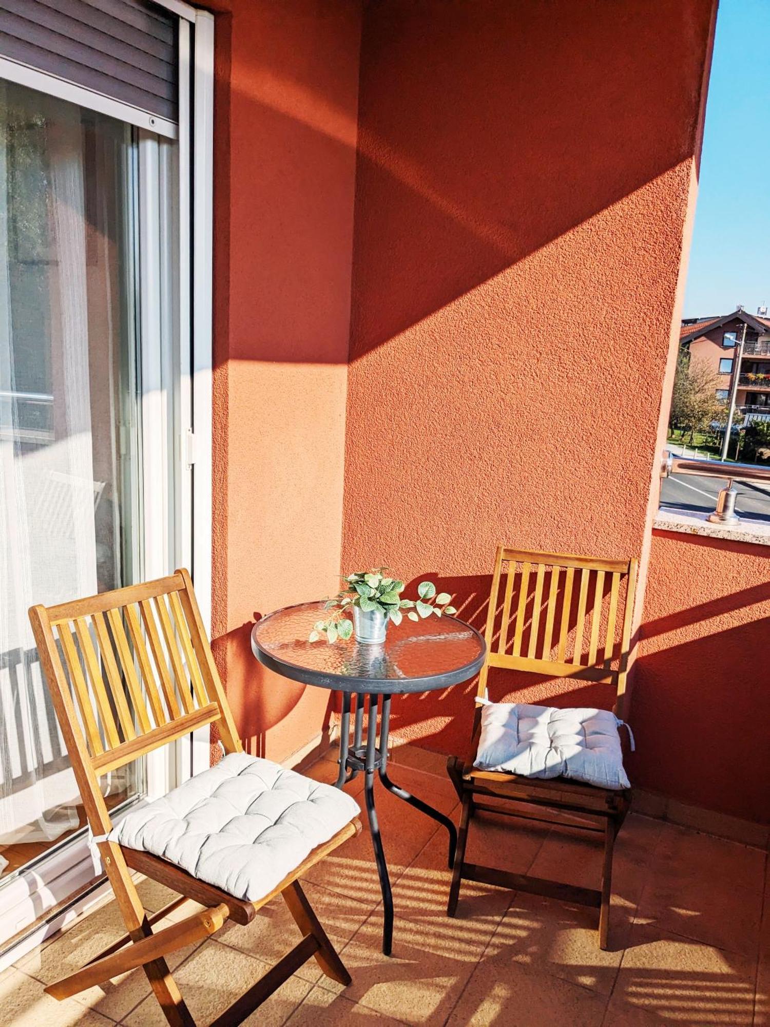 Doma-Lu Apartment-Near Airport And Highway- Free Parking Velika Mlaka Bagian luar foto